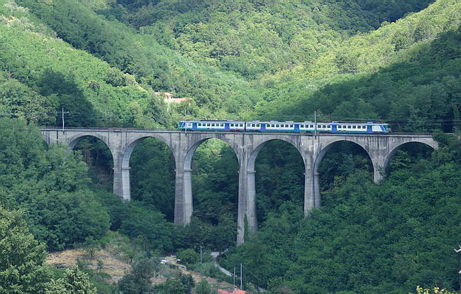  Image name: 08-molino del pallone.jpg 
 width: 650 pixel 
 height: 414 pixel 
 Size: 88251 bytes 
 Click to enlarge 